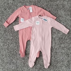 NWT | Old Navy baby zipper footie (set of 2)